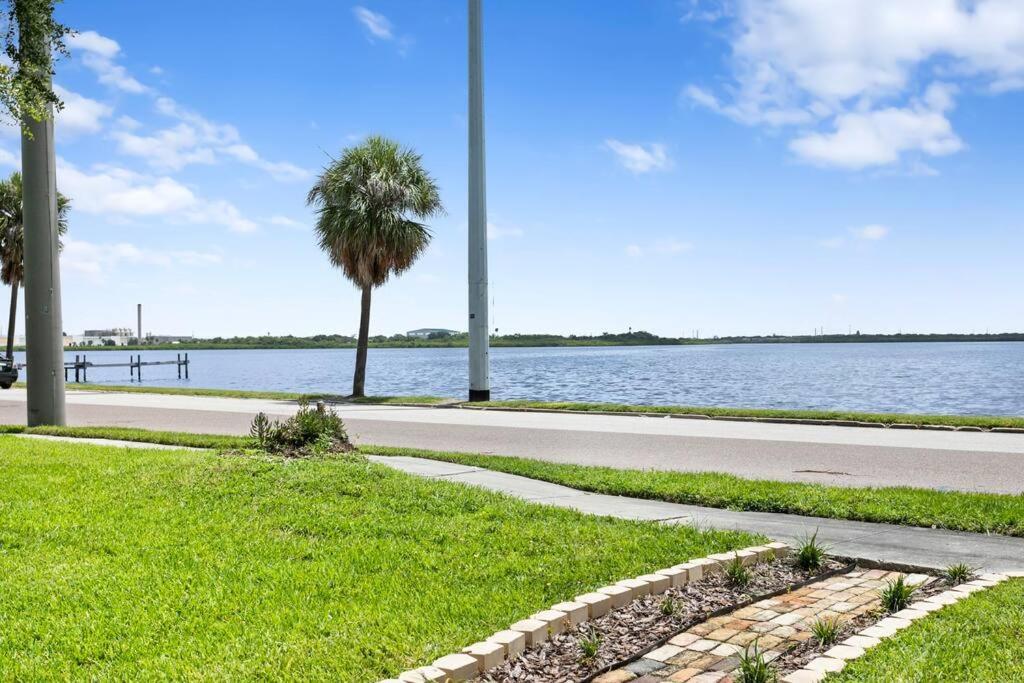 Deco Drive Waterfront 1Bed Apartment On The Bay Tampa Exterior photo